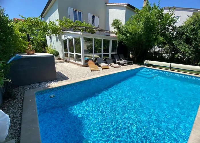 Akebono With Pool & Free Private Parking فيلة بولا