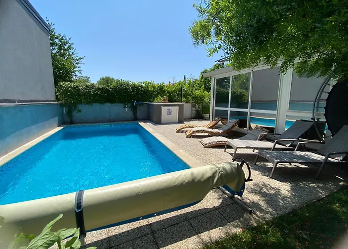 Akebono With Pool & Free Private Parking فيلة