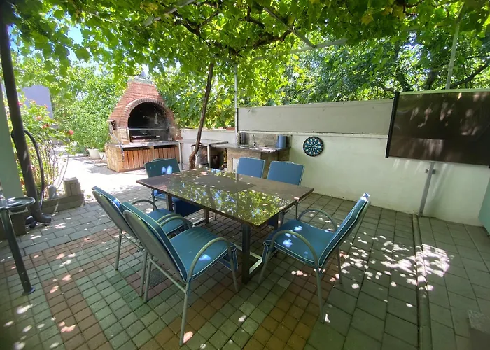 Akebono With Pool & Free Private Parking Villa