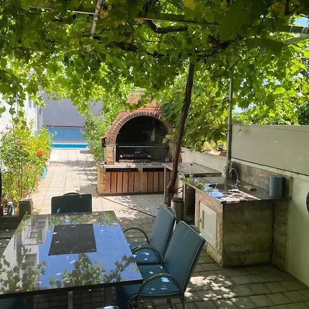 Akebono - Private Pool - Bbq - Free Parking - Near Arena * Pula