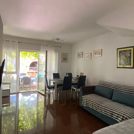 Akebono - Private Pool - Bbq - Free Parking - Near Arena Pula