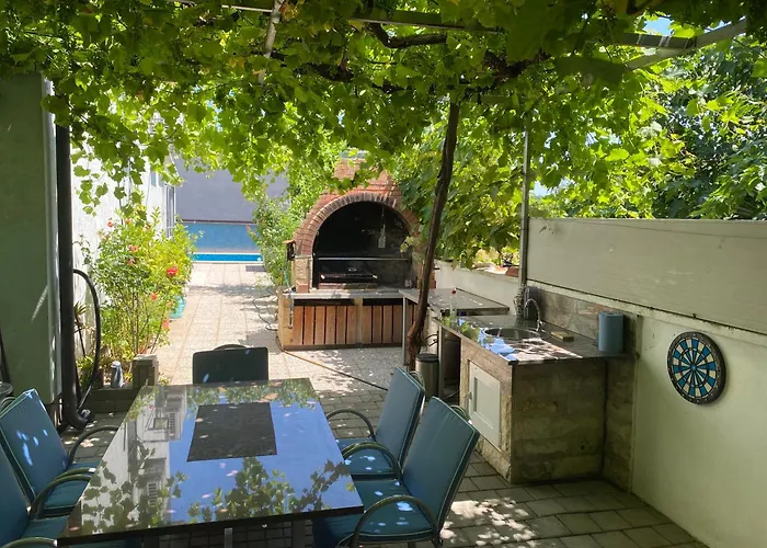 Akebono With Pool & Free Private Parking * Pula